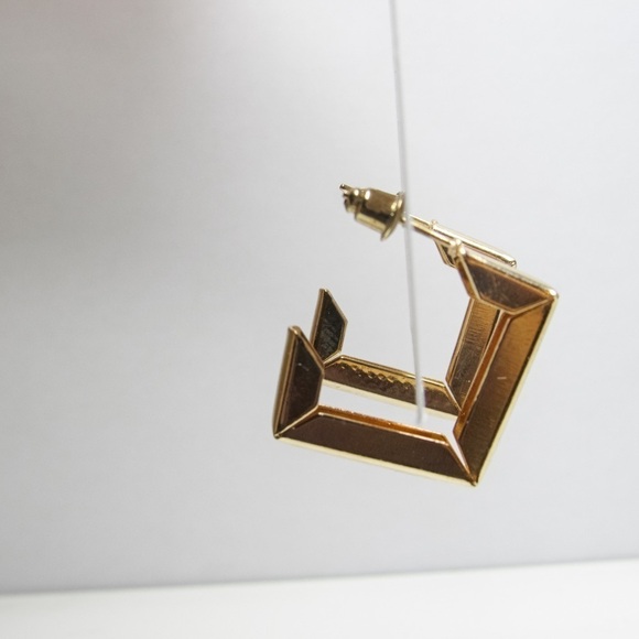 .5” Cube Gold Earrings Minimalist Trendy Earring Set - Picture 4 of 9